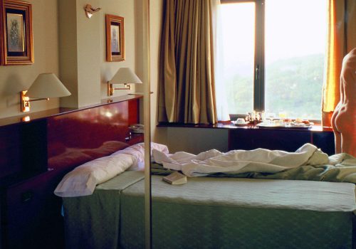 Autoportrait-hotel-copy-2